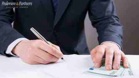 Compensation criteria in the HR Department, “www.magazintraining.com” - Pedersen and Partners Executive Search